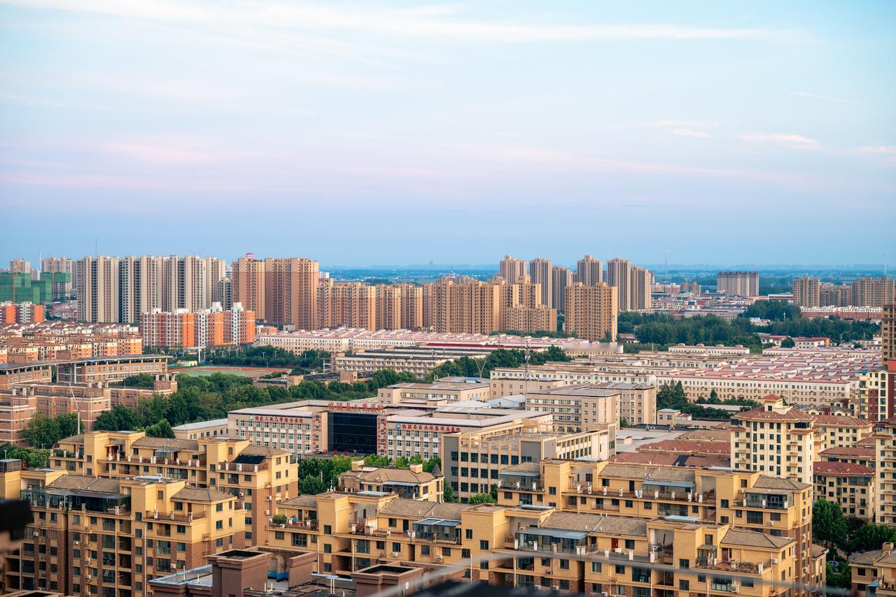 8月28日这份文件一出来，买期房的人最该看的其实不是“房价会不会涨”，而是以后开