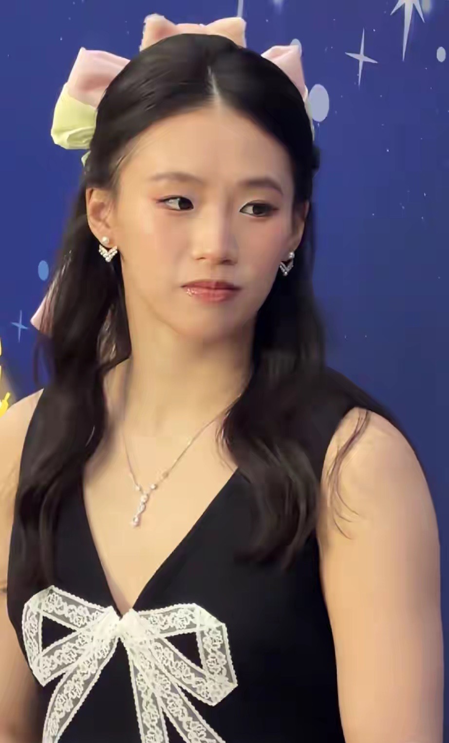 陈芋汐现状：刚拿下双冠，现身上海参加活动，妆容精致身材微发福