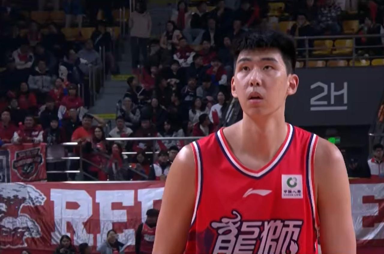 CBA巨星！加时独得8分，砍24分14板，2米26中锋完成蜕变球迷：杜锋怎么看