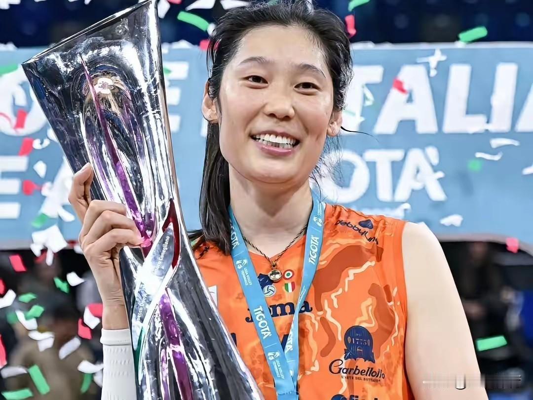 【恭喜朱婷！】朱婷又获冠军了！MVP拿得手软，26个冠军同样是拿得手软！主