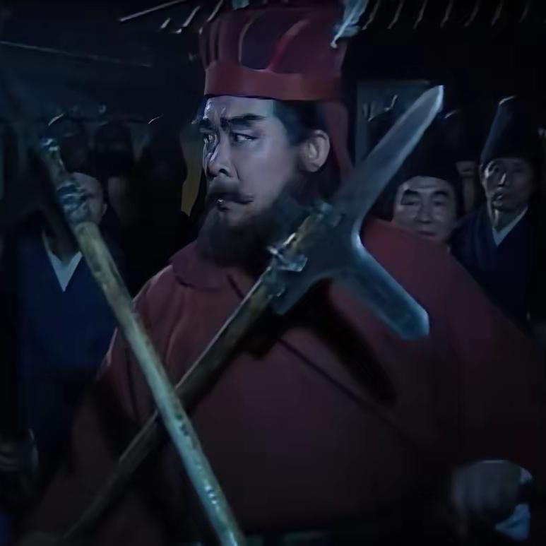 大将军何进，为何轻易被太监给杀掉了？提起何进，熟悉三国的人都得摇头叹气。这