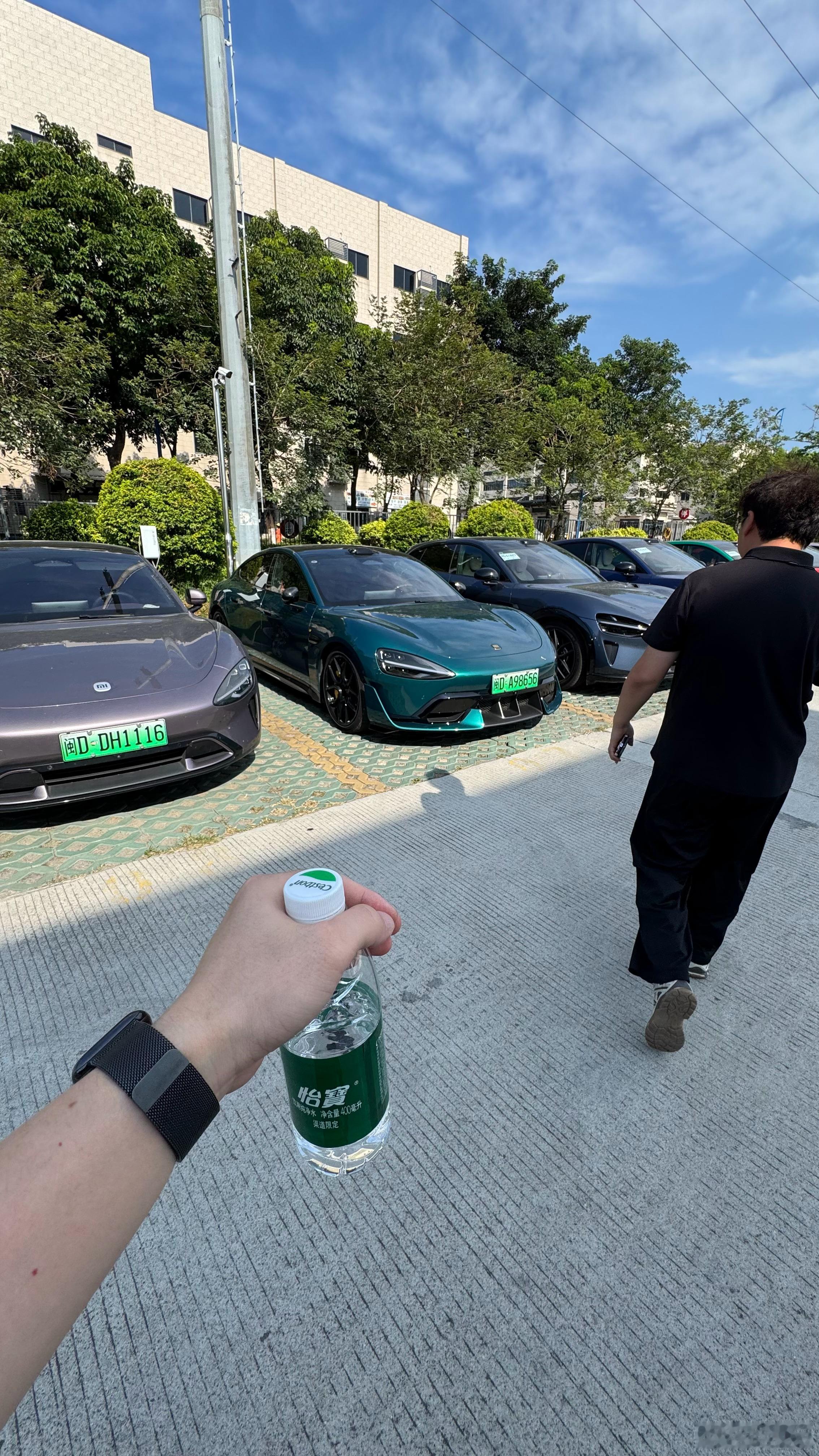 我眼中的小米YU7和特斯拉ModelY在前面微博我说了，小米yu7非常均衡造车