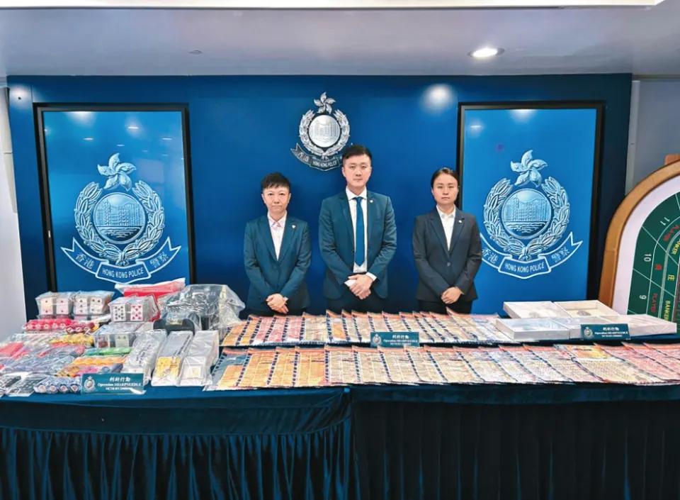 各国黑帮生意反差刷屏！别人走私贩违禁品赚大钱，香港黑帮被逼得颠勺卖盒饭。最近