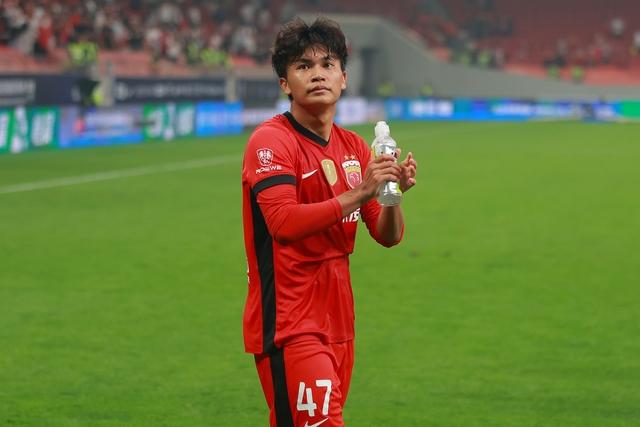 记者王晓瑞: 玉昆确实正联系某上海新星, 但非蒯纪闻