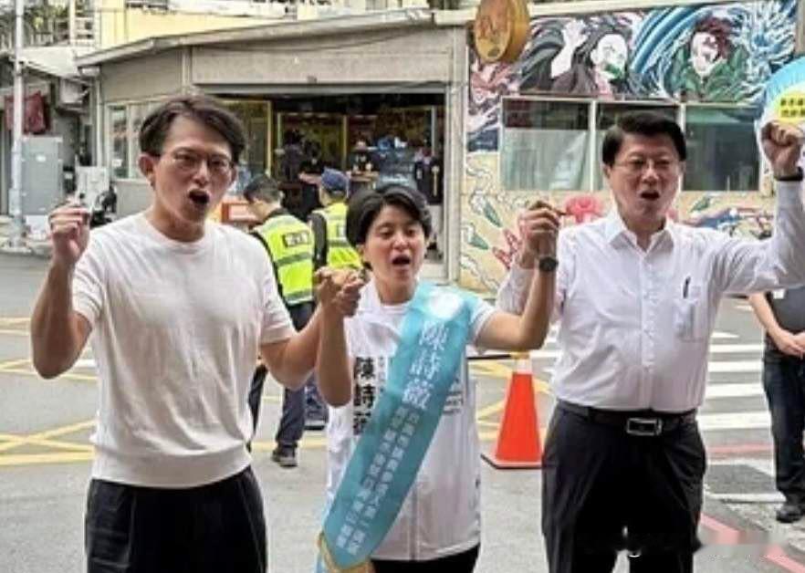 民众党主席黄国昌今天到台南为国民党台南市长参选人谢龙介站台辅选，黄国昌特别强调蓝