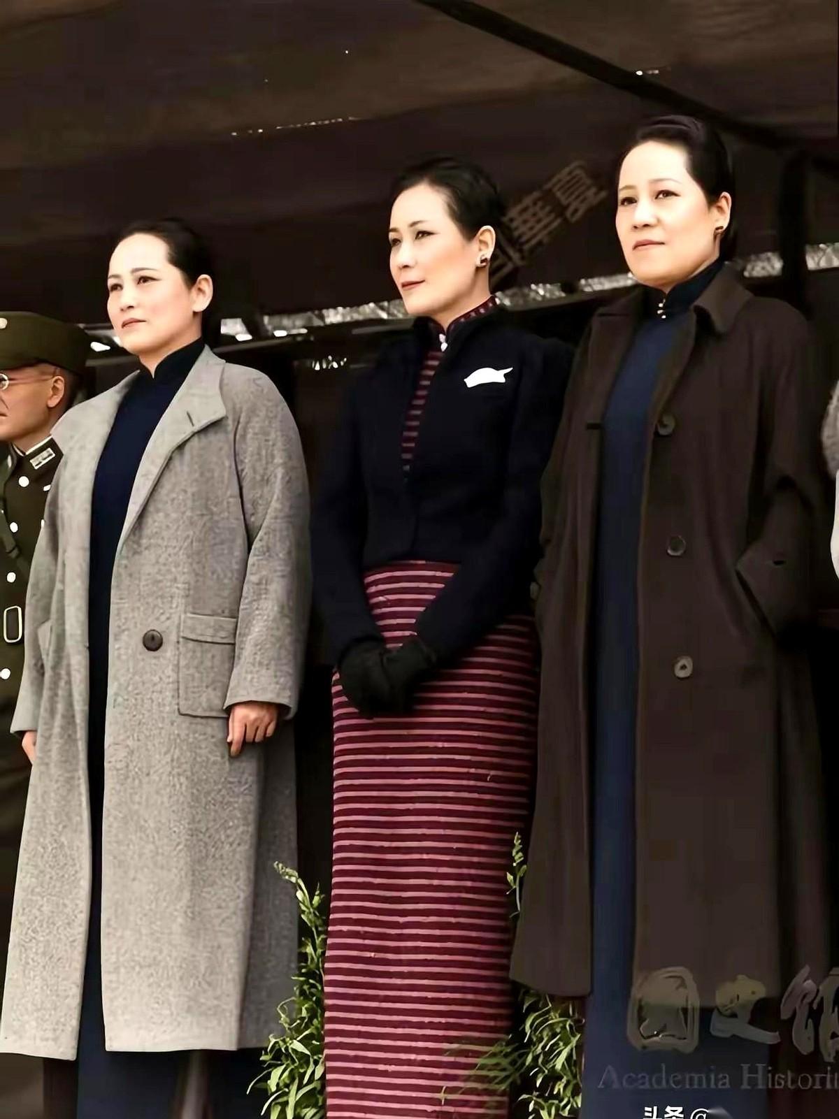 关于宋氏三姐妹，我们总习惯从荧幕上认识她们。但最近流传出的“历史珍品”，却直接撕