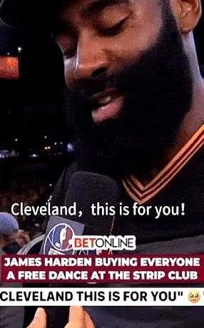 三节打平，教练却把哈登死死按在板凳上，我当时以为他疯了。直到第四节，他才把哈登