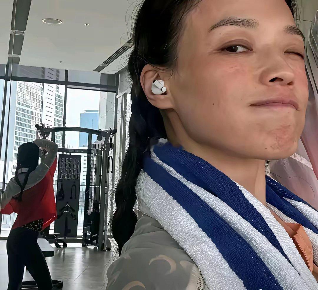 我真的太佩服舒淇了，居然敢分享自己素颜的样子