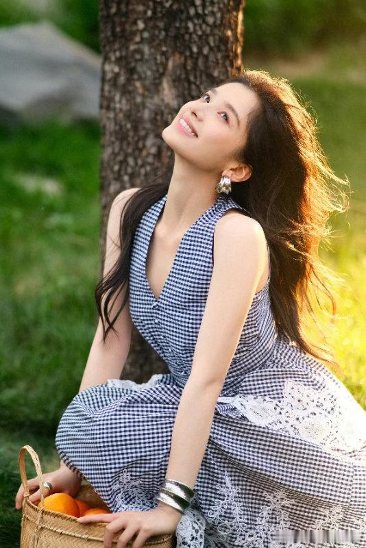 张婧仪四部待播剧520营业《梦花廷》《野狗骨头》《雾里青》《致我那菜市场的白月光