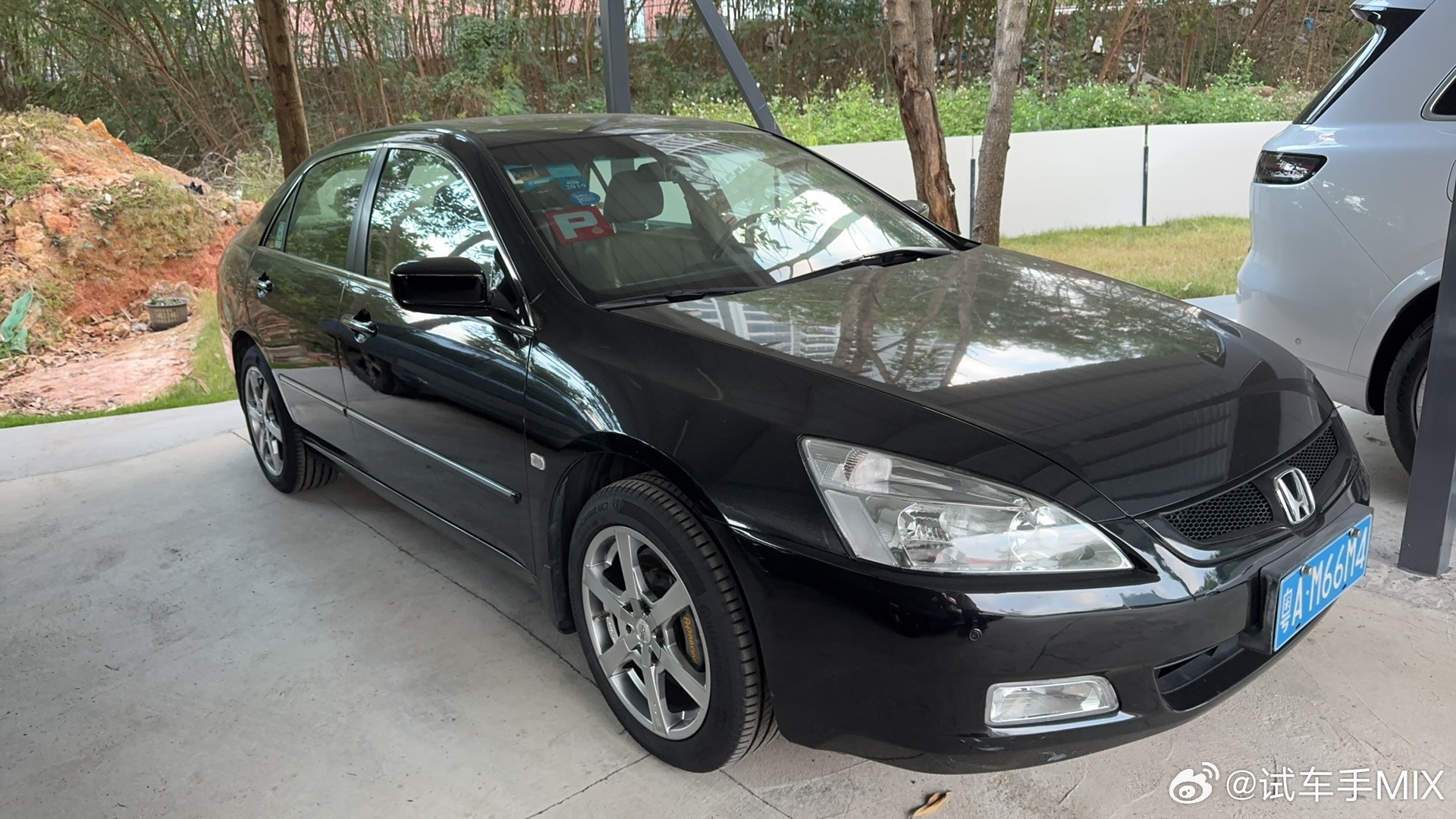 又准备盖满第二本行驶证！掐指一算，雅阁在我手上准备满10年了30万公里，这两年除