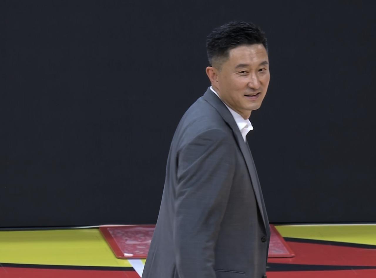 四川男篮赚得盆满钵满！虽然主场不敌广东男篮，但四川男篮却赚翻了！据当地媒体人透