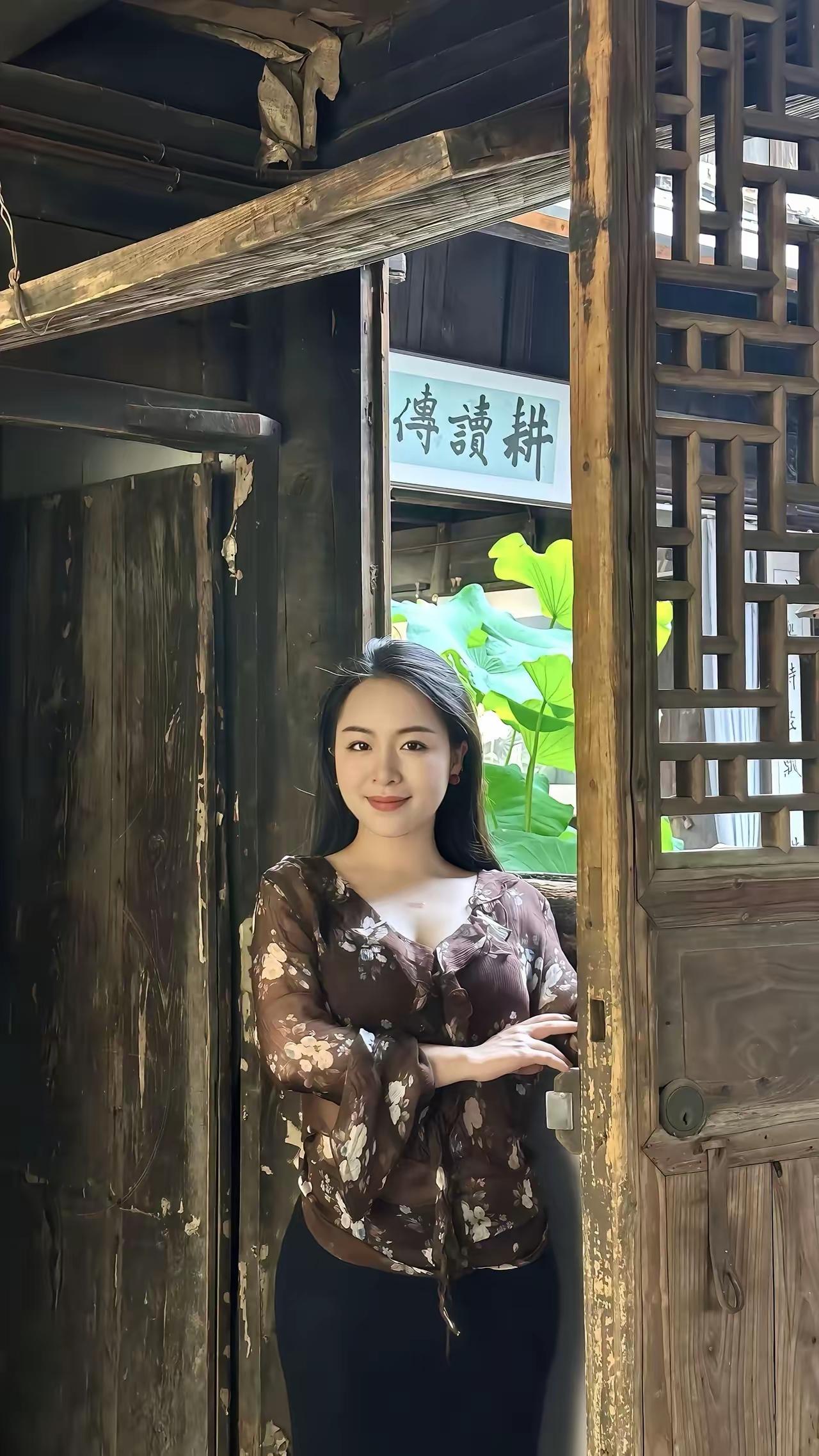 表妹一直单身，想找个三十岁左右的男朋友，五万块钱的彩礼，有没有房子无所谓，表妹自