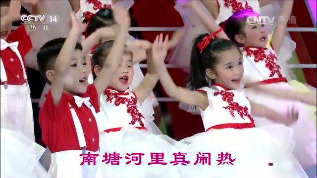 女生唱歌视频 校园 6357215169558904955.jpeg?id=0