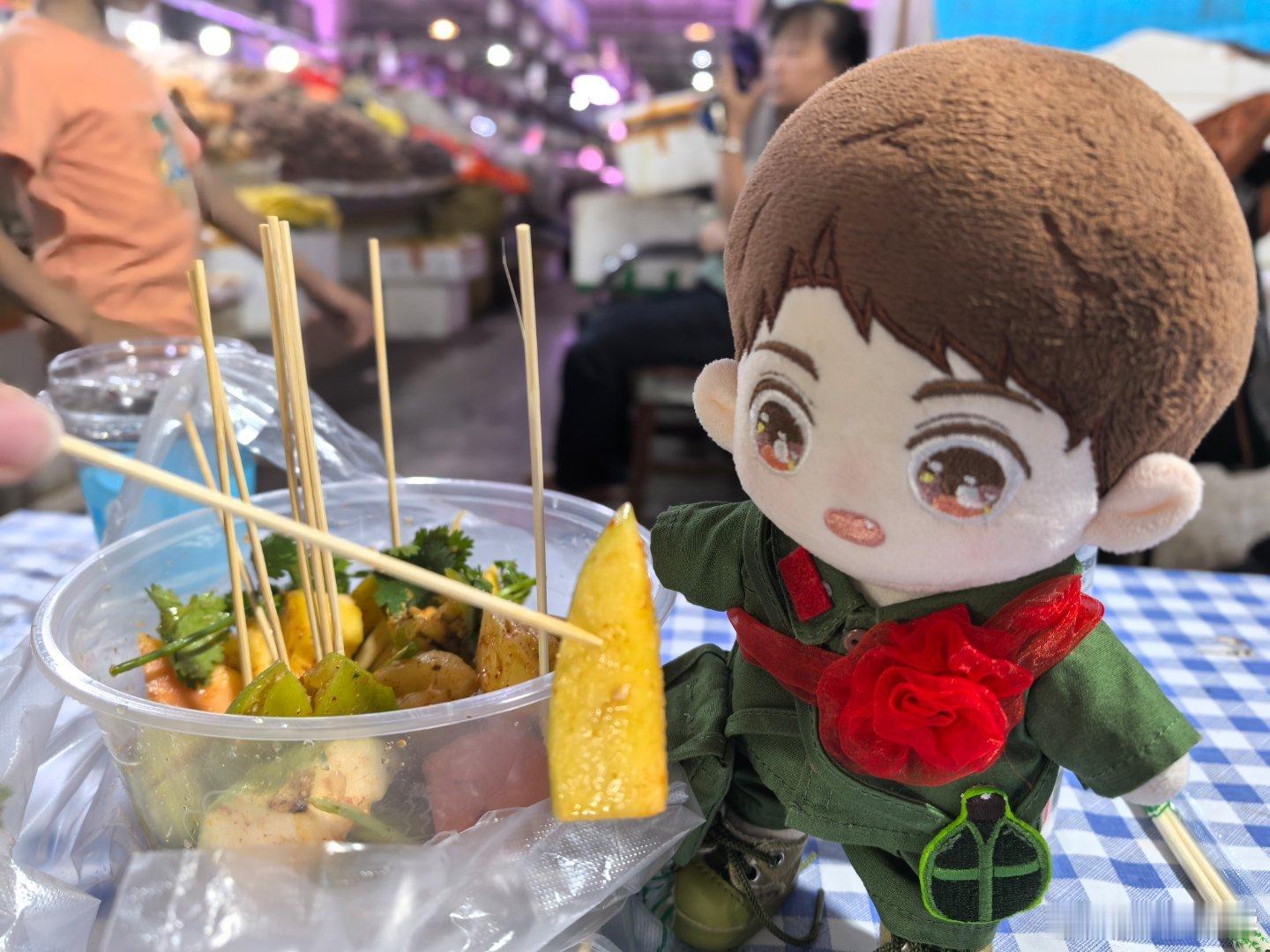 新兵先吃，酸嘢好吃的，牛肉也好吃。[大笑][大笑][大笑]​​​