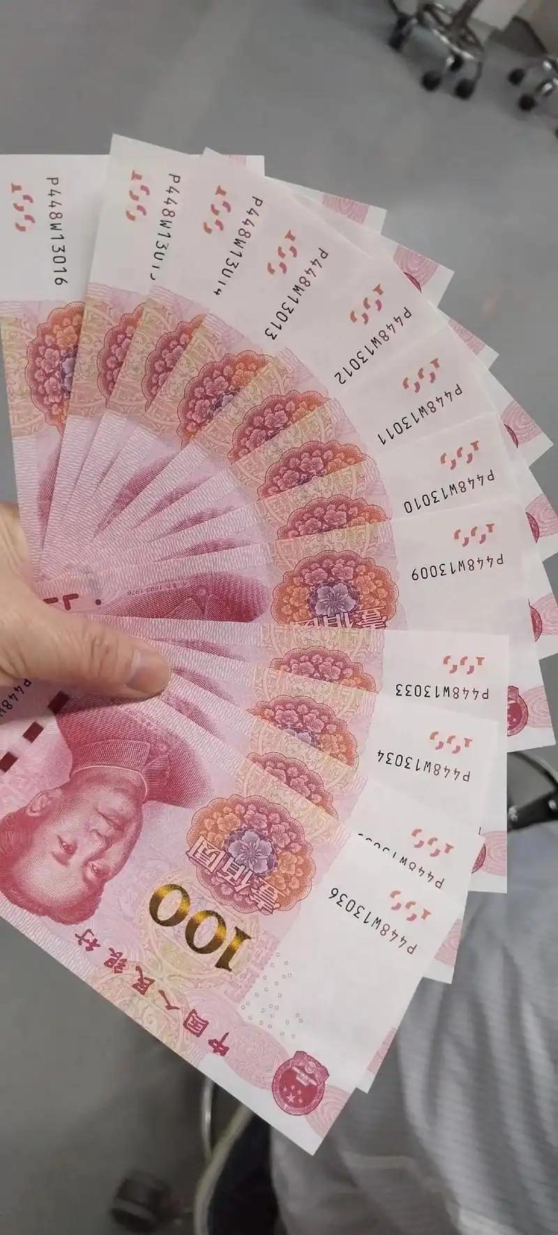 最近人民币汇率一路高歌猛进，轻松突破6.8关口，不少人开始忧心忡忡，担心咱们会走