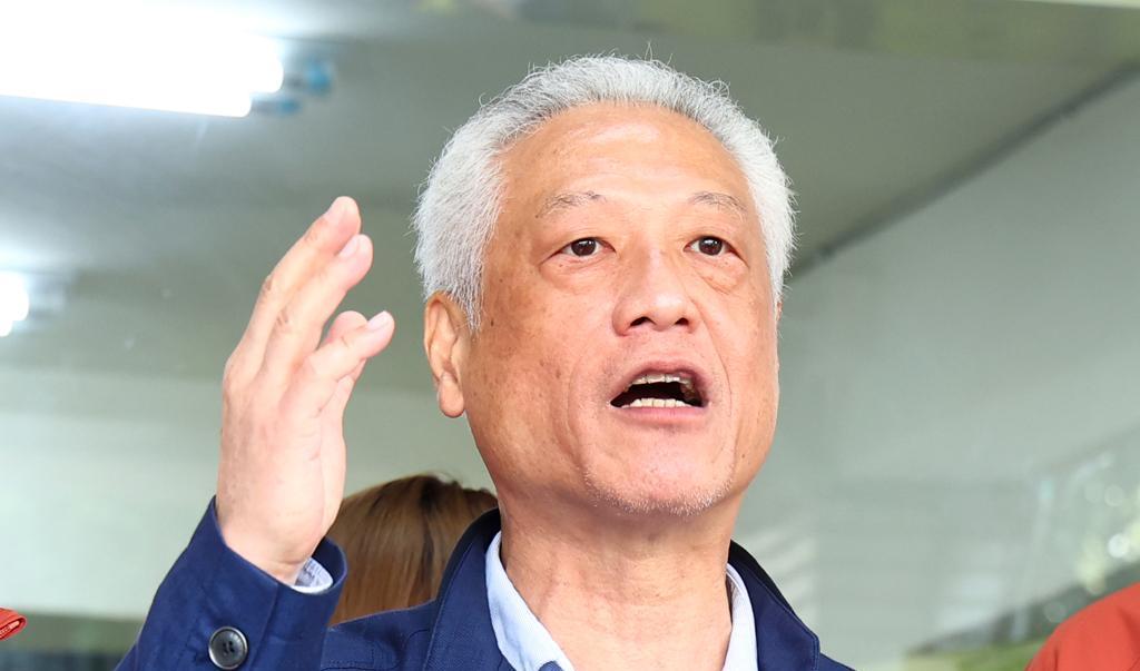 张克晋声明退出“罢瑶”批朱立伦？罢免民进党立委吴思瑶的领衔人张克晋日前宣布退出