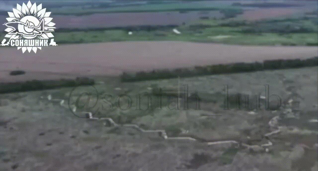 乌克兰媒体今天报道，在波克罗夫斯克（俄方称红军城）方向，乌克兰空军出动F-16战