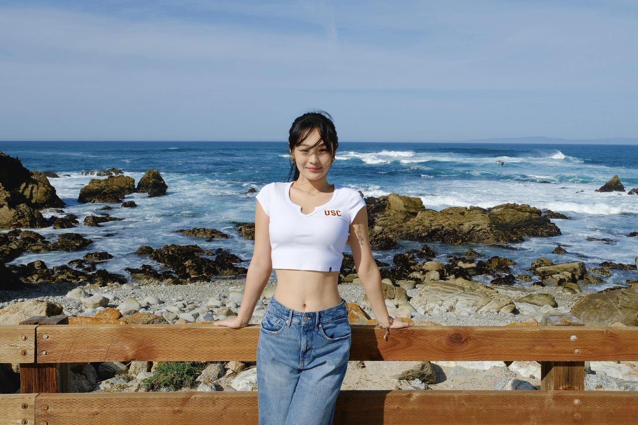 一号公路的悬崖海景