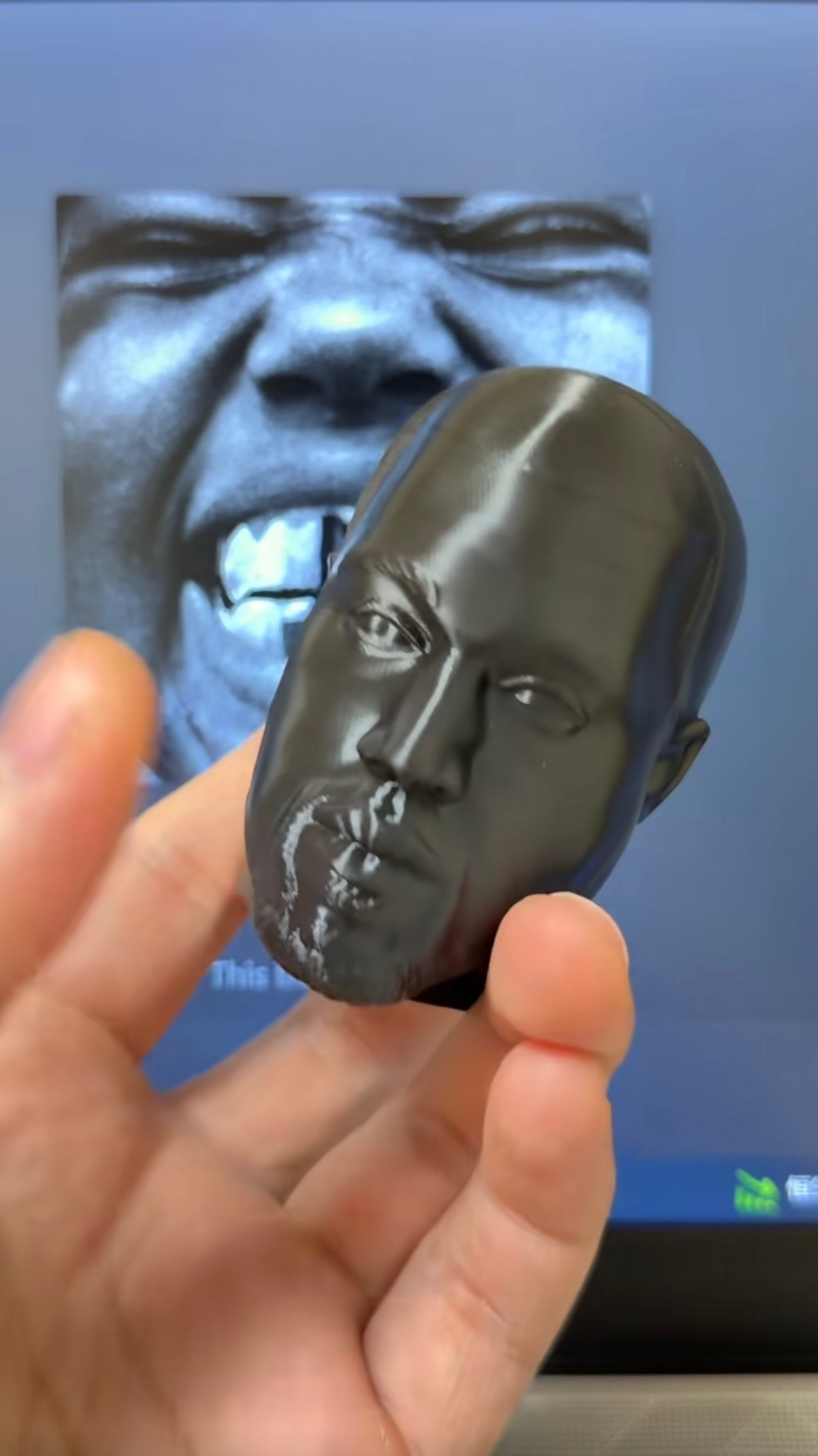 谁的专属耳机壳