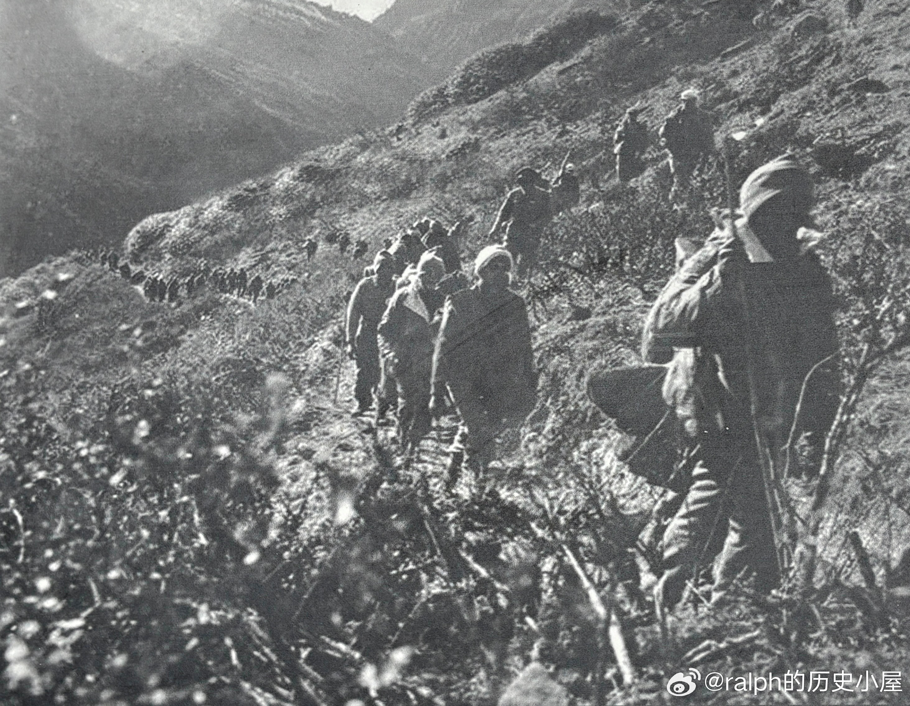 1962年10月22日克节朗拉则山口，被我军俘虏的印军第4师部分官兵军事历史全触