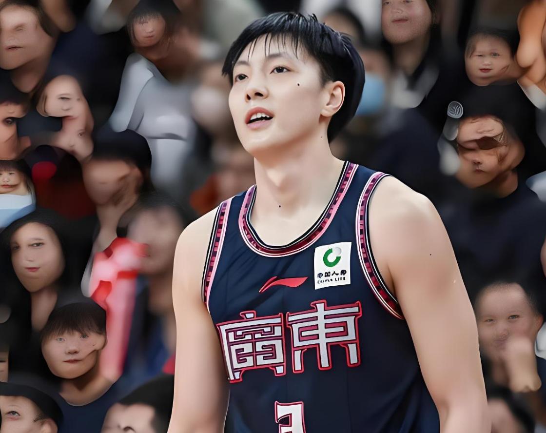 8中2，在场输10分！广东队顶薪球员太拉胯，球迷：杜锋，把他下放到发展联盟吧。