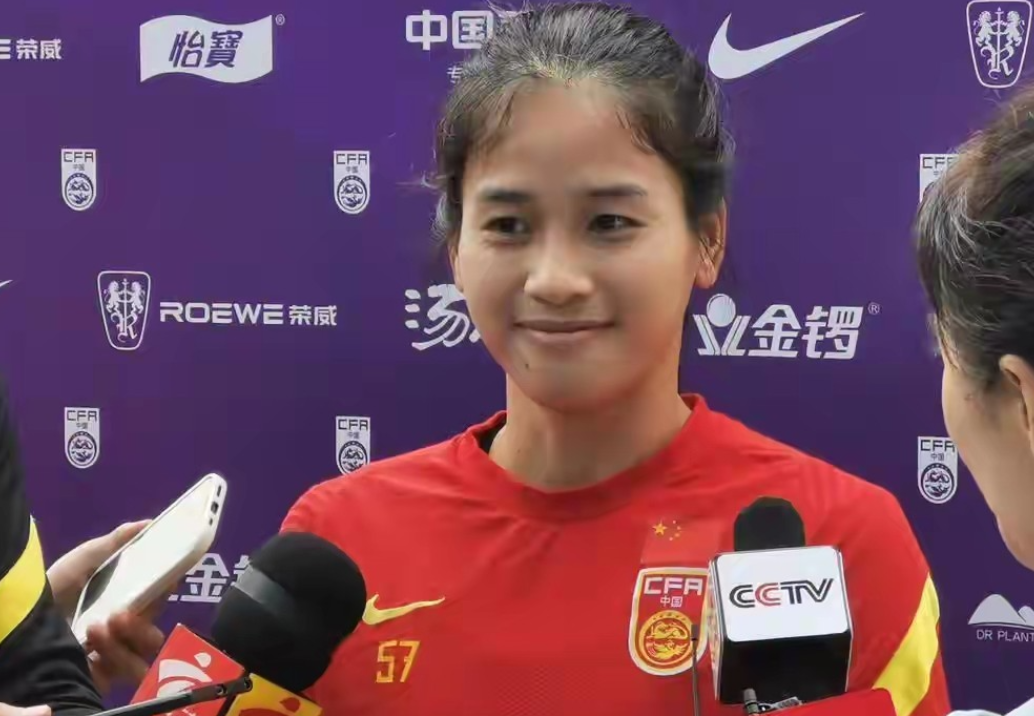 中国女足2：1朝鲜，赛后女足球员陈巧珠，总结比赛，句句在理[比心]1、赛