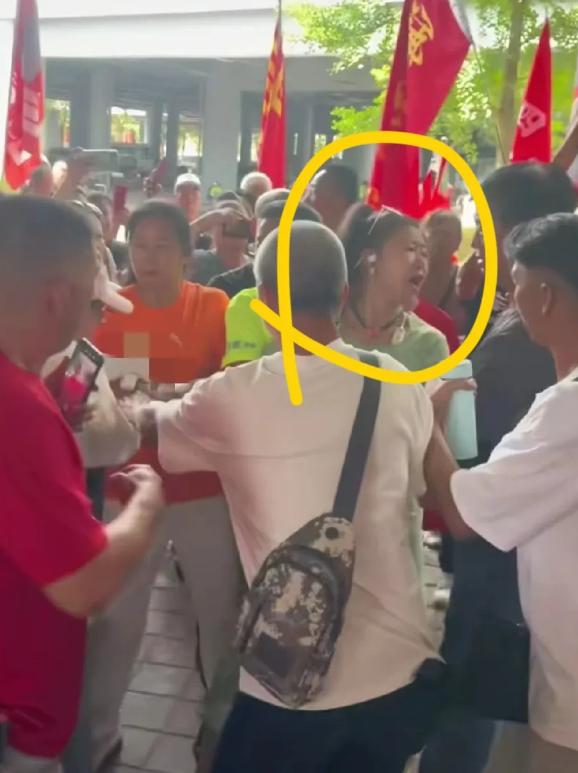 好消息！刀郎演唱会太原站外场，成功抓到两个黑子，并移交给帽子叔叔。大快人心事，妖