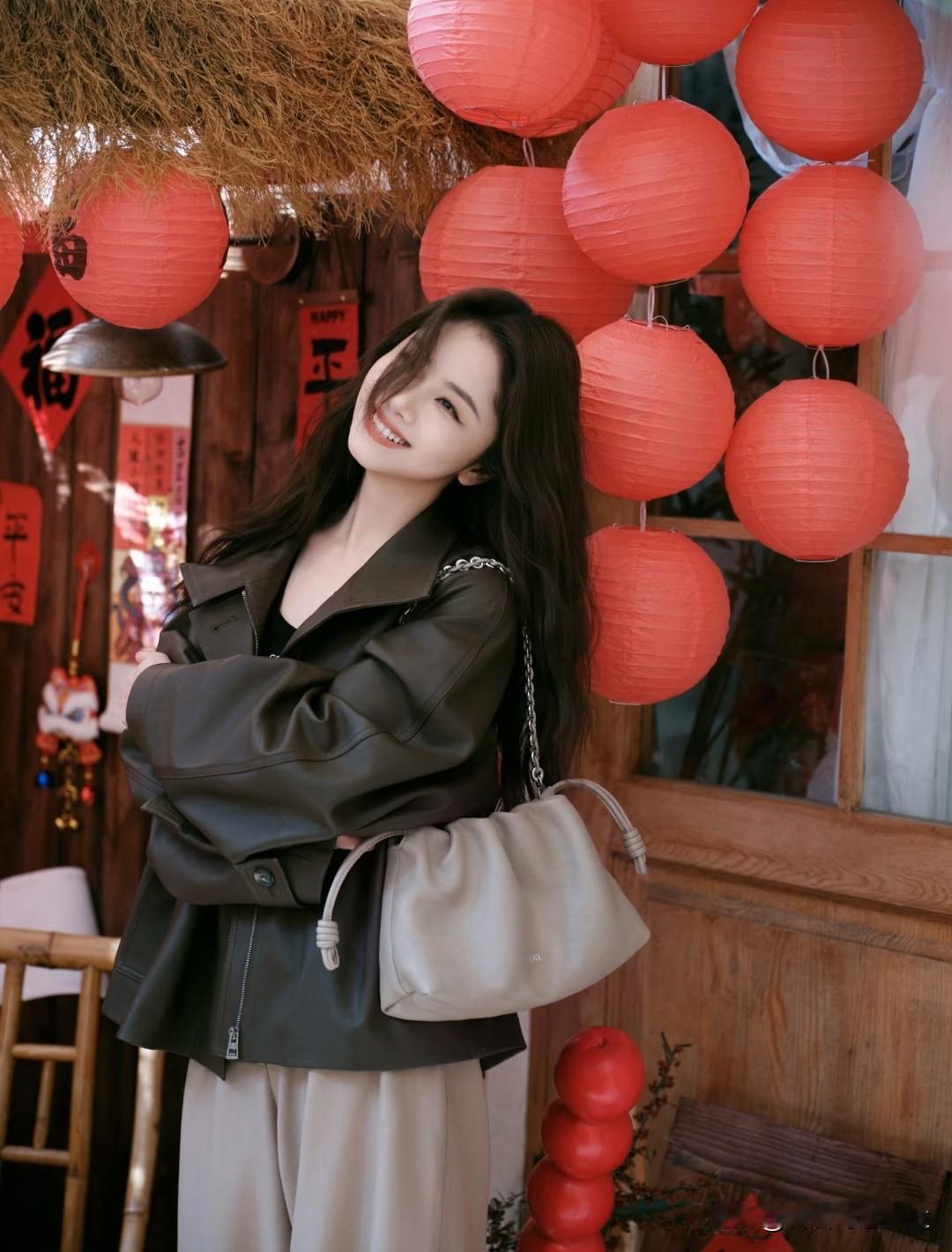 这套很好好看，感觉谭松韵的形象气质越来越好，这是回家过年吗？谭松韵剧集口碑谭