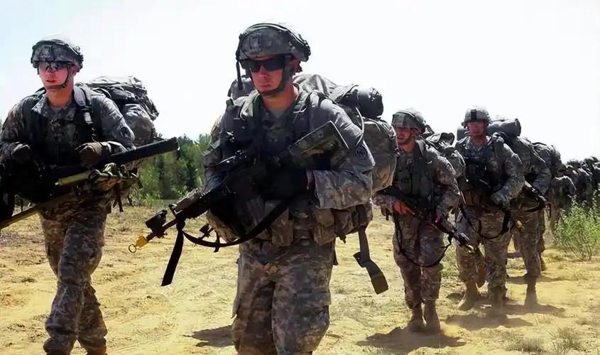 美军袭击中国驶往伊朗货船，并扣下人质？ 美国人这次真把事做绝了。光天化日之下