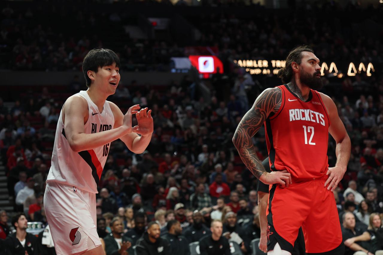 说实话，真没必要吐槽斯普利特不给杨瀚森机会！这场打火箭给了杨瀚森不少机会，但5投