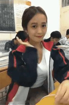 这还是个学生，怎么就长的跟少妇似的