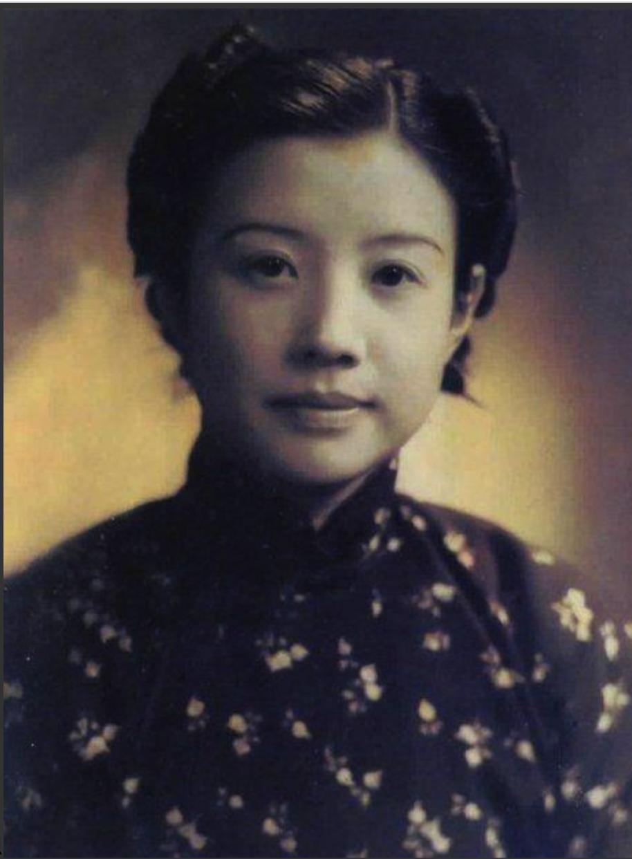 1929年，20岁的黄慕兰坐黄包车，竟将绝密文件遗落车上！车已消失，她越想越怕，