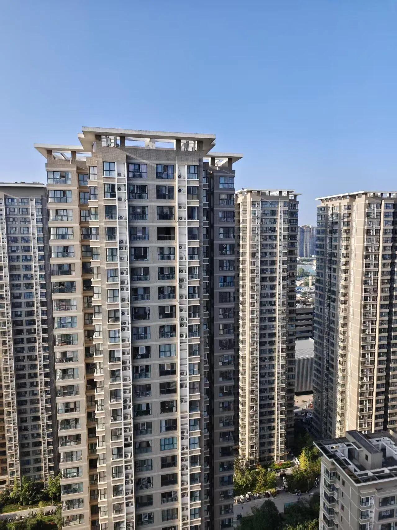 买房真是悔死我了，眼泪都哭干了！我儿子买房贷了55万，贷了30年，每个月给银行还