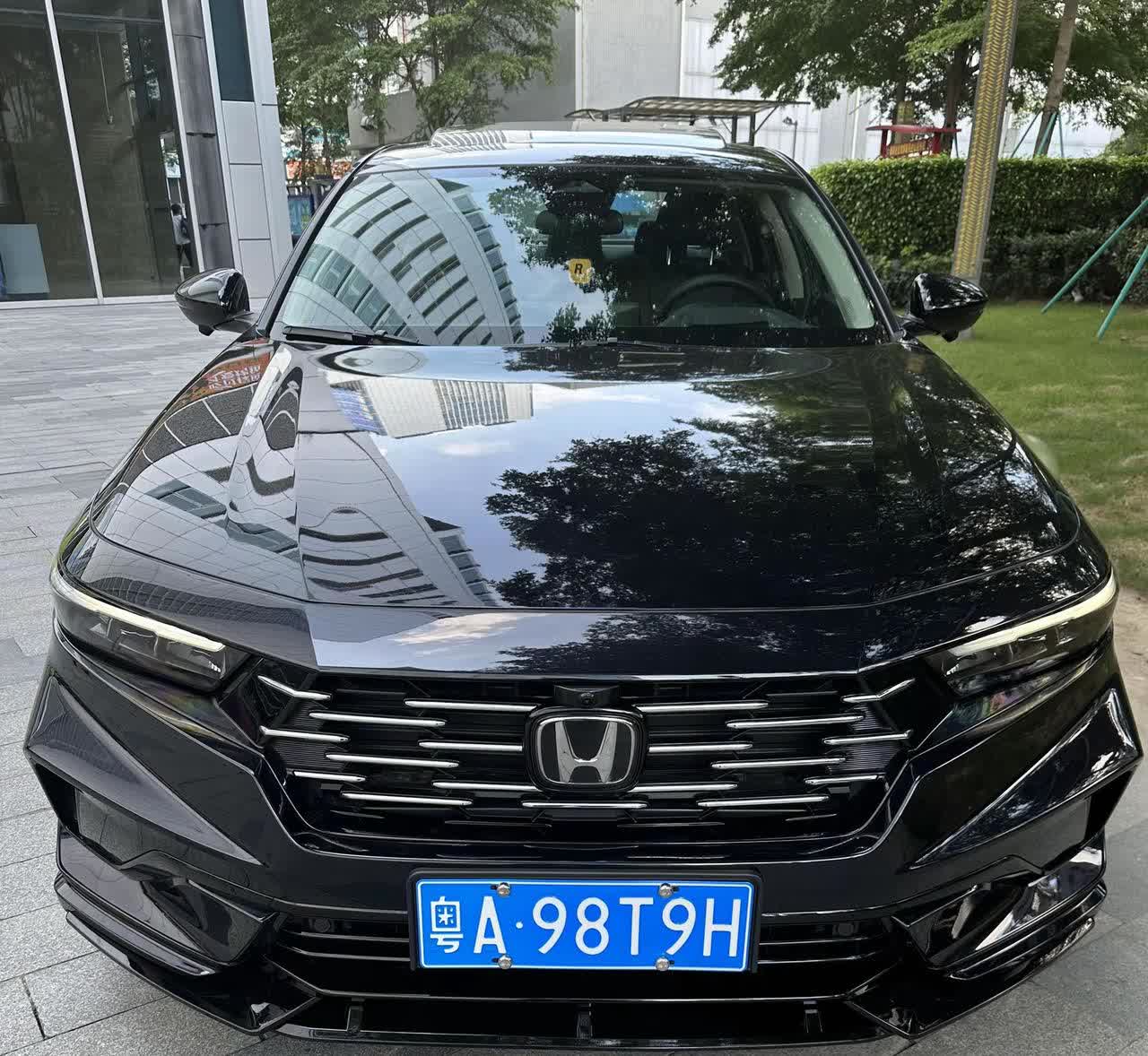 大家雅阁都是多少落地，十一代半豪华版分期14.5+1.1贵不贵呢