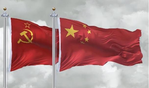 🌛当初苏联就中国一个能打的小弟，为什么还要逼走中国？说白了，问题就出在“小