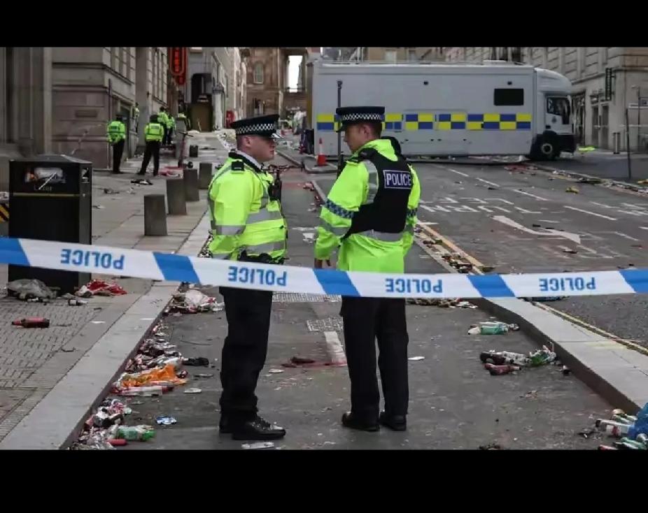 不光是我想不通估计很多人都想不通，伦敦街头那帮移英的又把看家本领拿出来了。