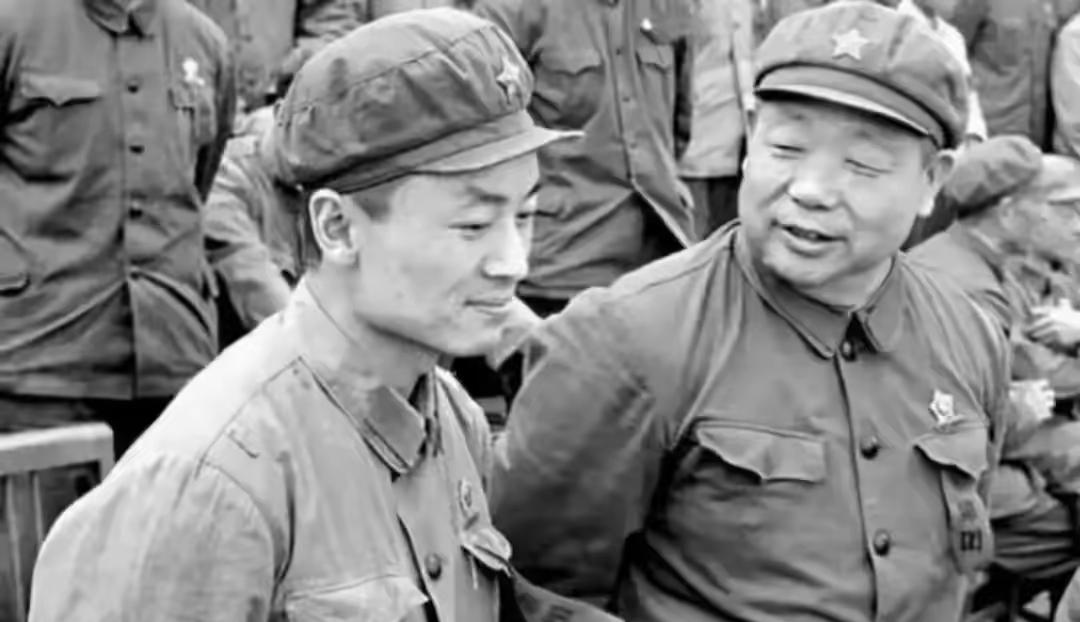 1947年，一个农民给解放军带路时，说了一句：“我有一个哥哥，叫陈锡联，跟红军走