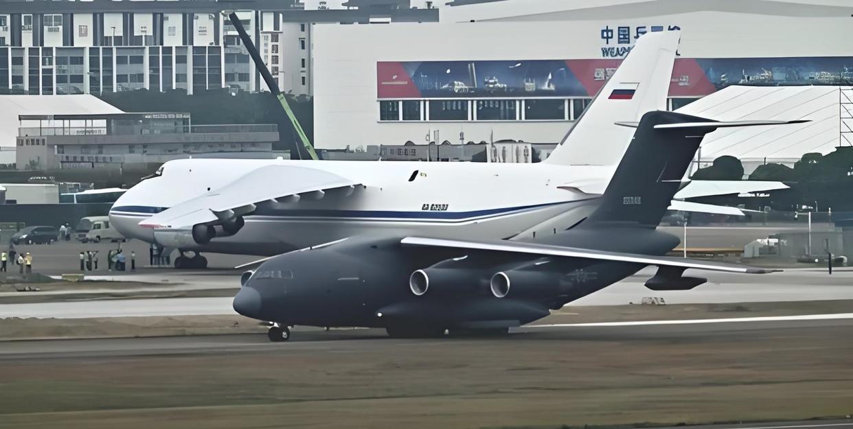 很多国家领导人的专机要么使用的是波音飞机，要么是空客飞机。但普京的专机却是一架