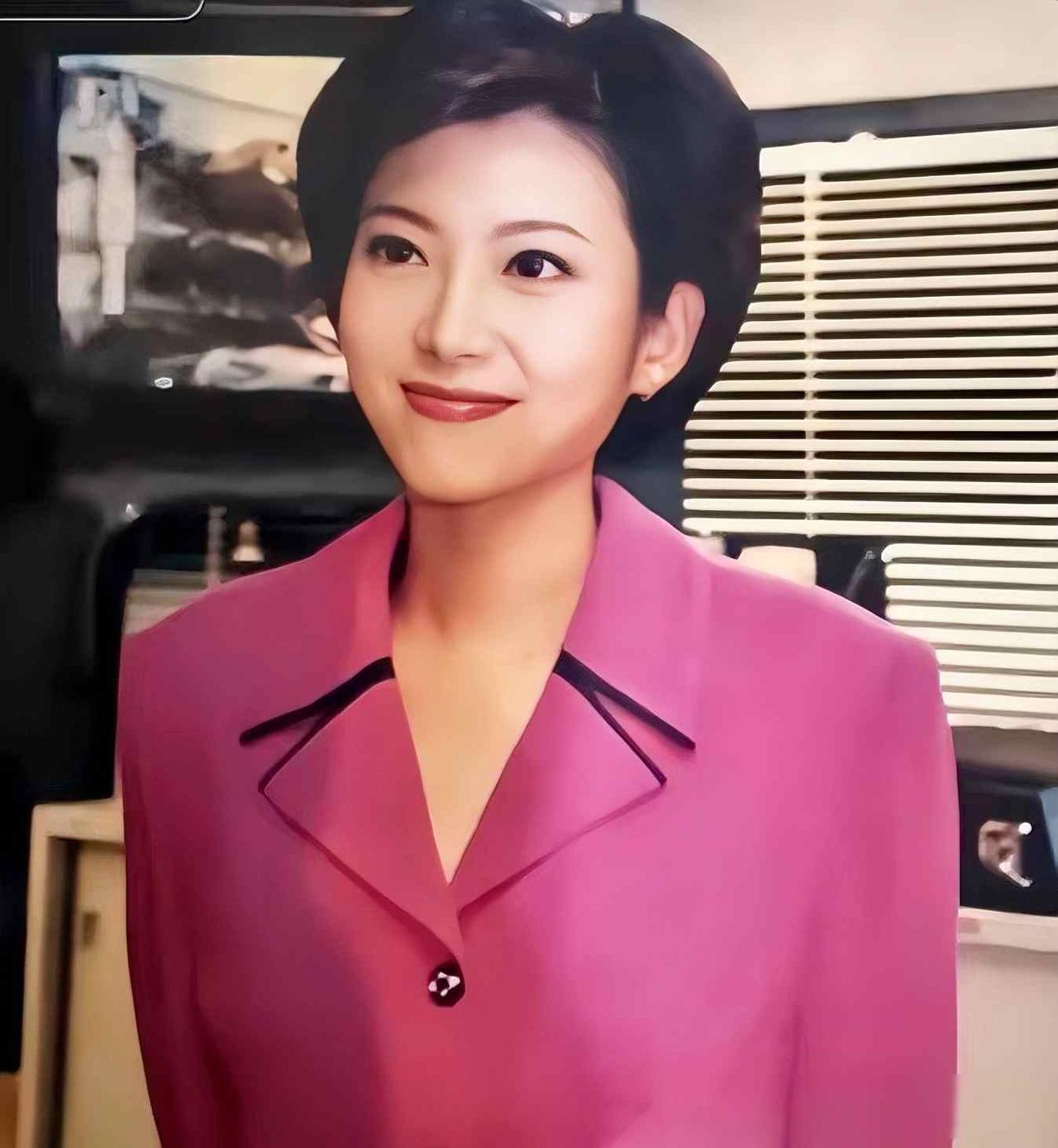 2026年2月25日，56岁的资深主播吴中纯在昏迷三天后，被家属签字拔管离世。这