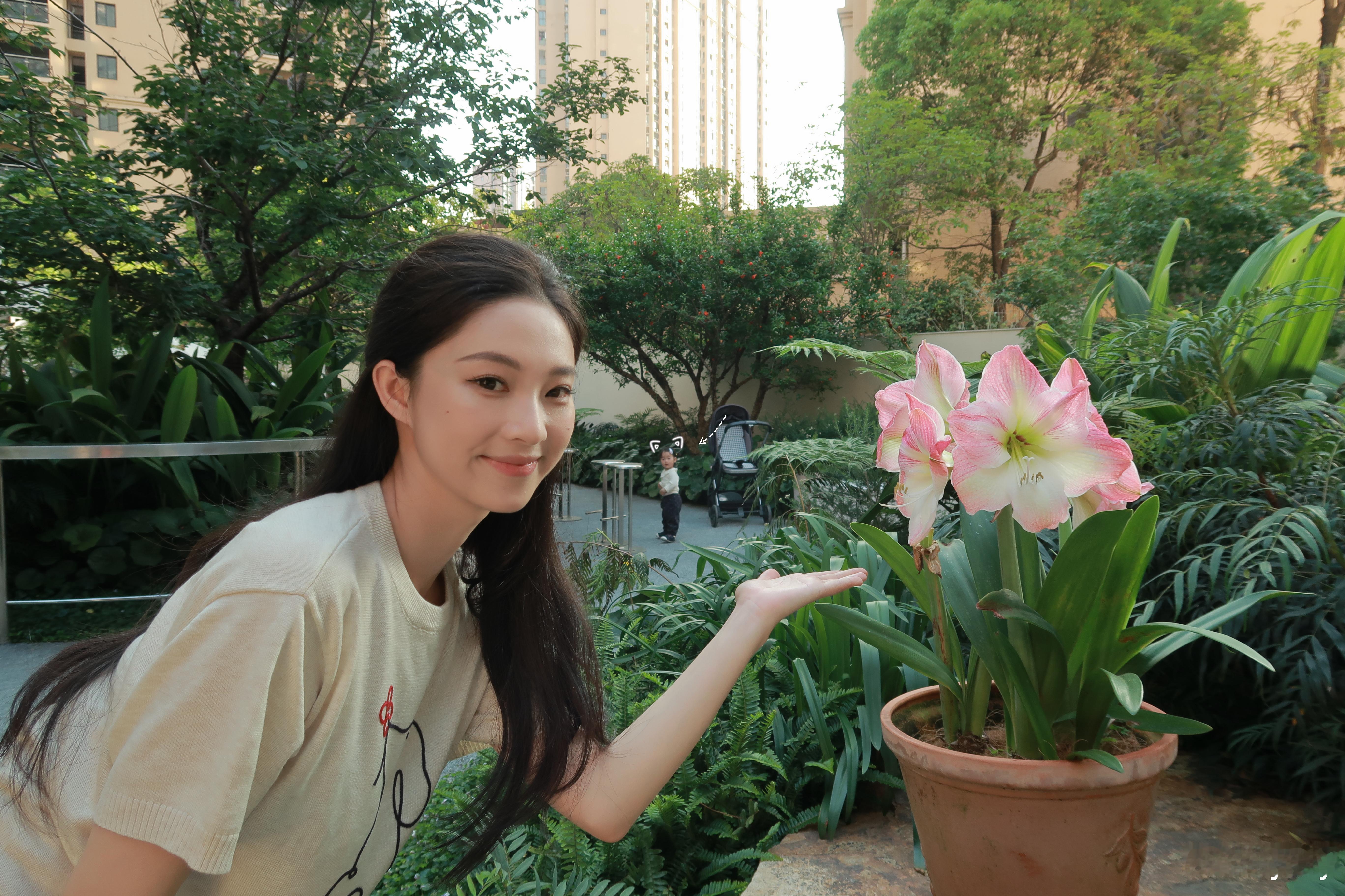 美美吃甜品