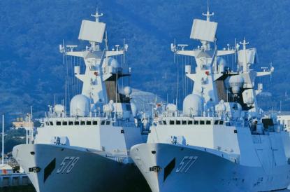 俄罗斯有些尴尬，本以为来中国访问是来露脸，结果把屁股露出来了，现在他们面对中国只