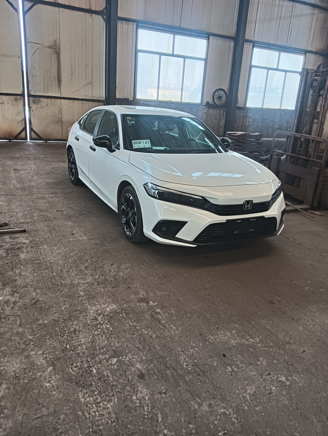 思域燃动版提车10来天了！开了1000多公里！驾驶感受还不错！隔音也没有想象中