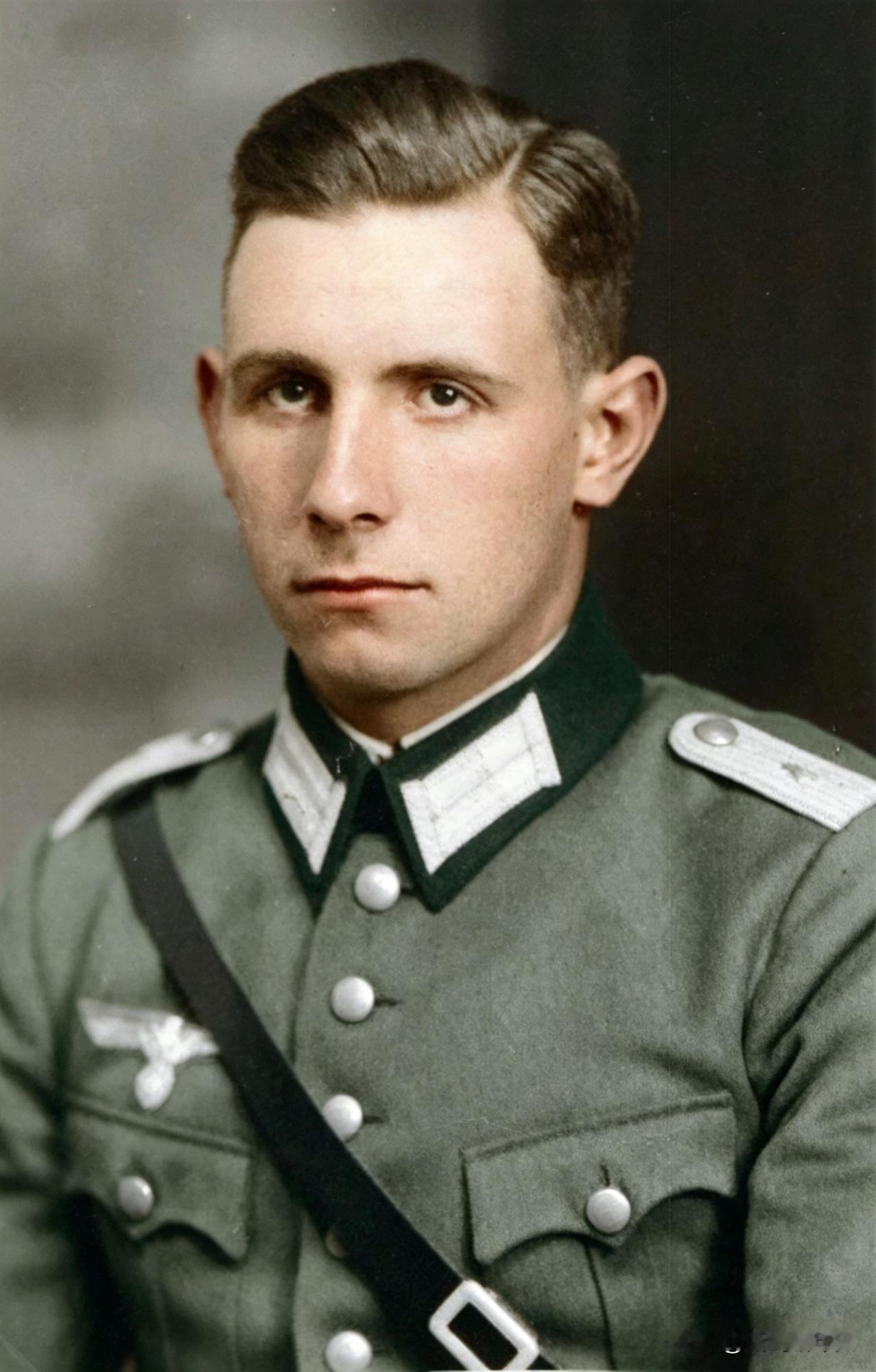 1939年初的奥托·恩斯特·雷默中尉。他最广为人知的身份是1944年7月20日刺