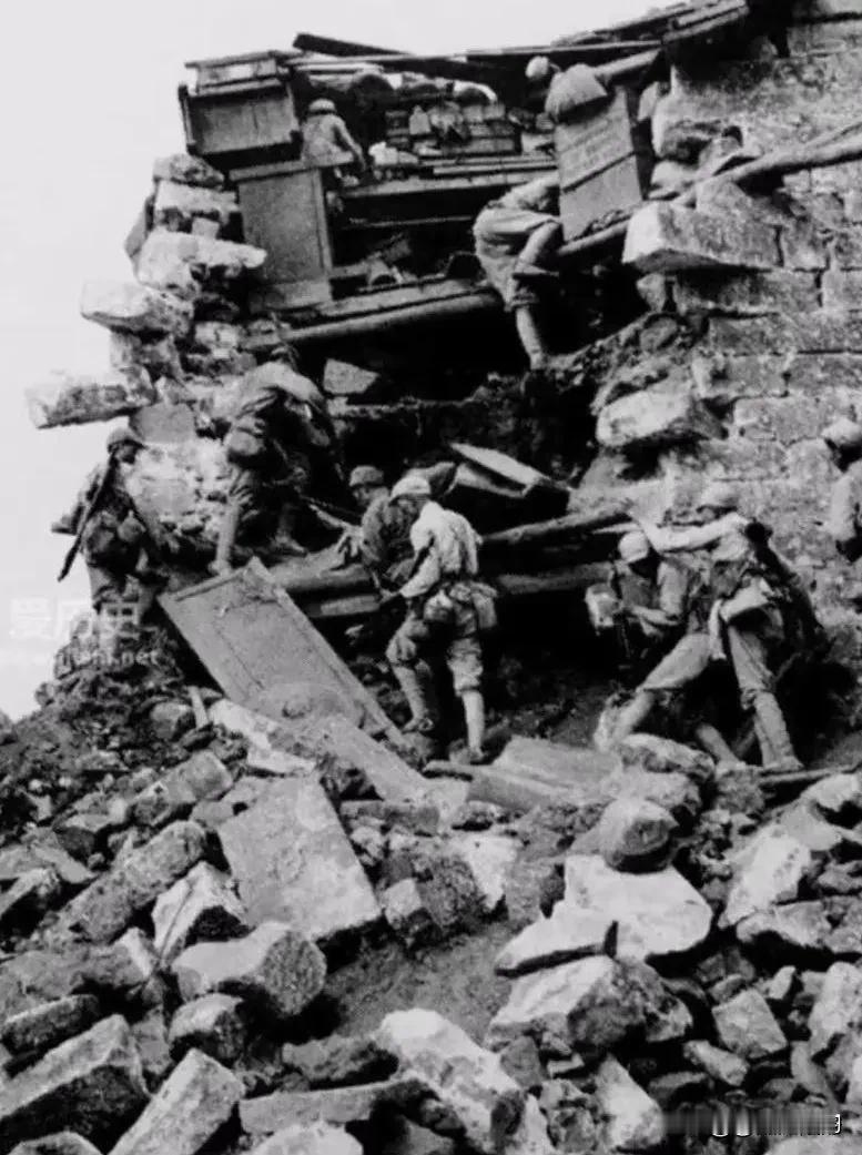 1944年9月，中国远征军收复腾冲城，鬼子上至中将icon指挥官，下至做饭的伙夫