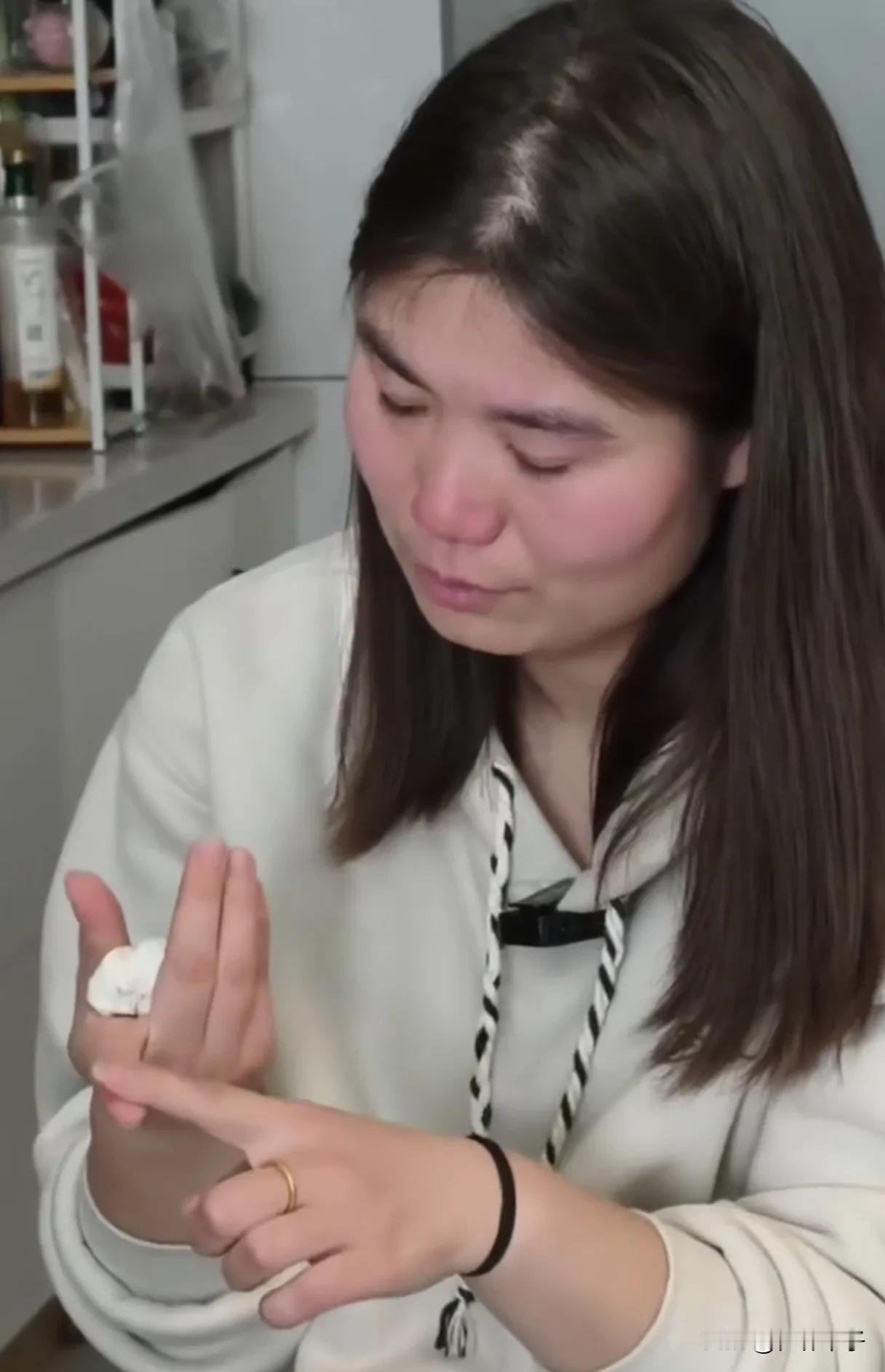 当年，也就是38年前，刘慧亲生母亲在生下女儿刘慧的第二天，就知道女儿被医院医护人