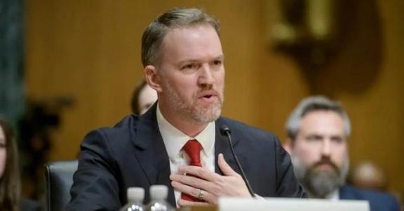 美国贸易代表格里尔曾对采访记者表示：“这个世界上除了中国以外，其他任何国家如果敢