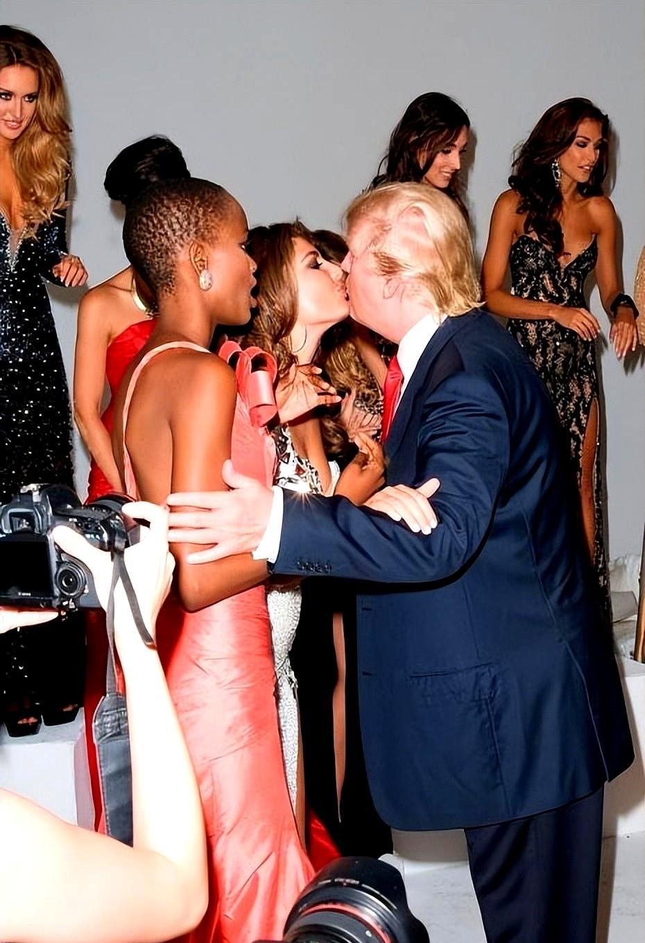 十五年。一张照片。一场全民误读。最近当事人终于开口，说的第一句就是：“那是