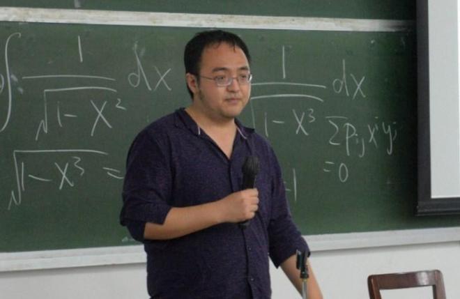 许晨阳，顶级学霸，年轻的华人数学家，从北大毕业后去普林斯顿大学攻读博士，归国后成