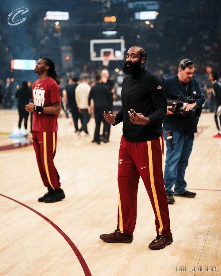 你有多久没看过哈登从对方底线开始全力冲刺回访了？[吃瓜]来到骑士以后半场