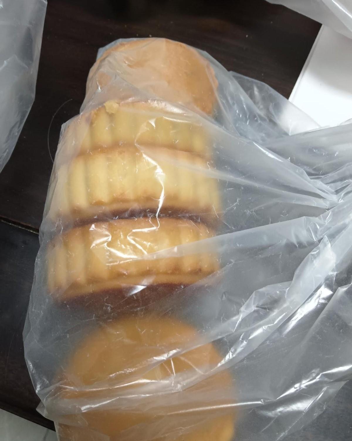 过了十五，月饼就该是白菜价了。我兴冲冲跑去超市，就等着捡漏。结果发现，商家的